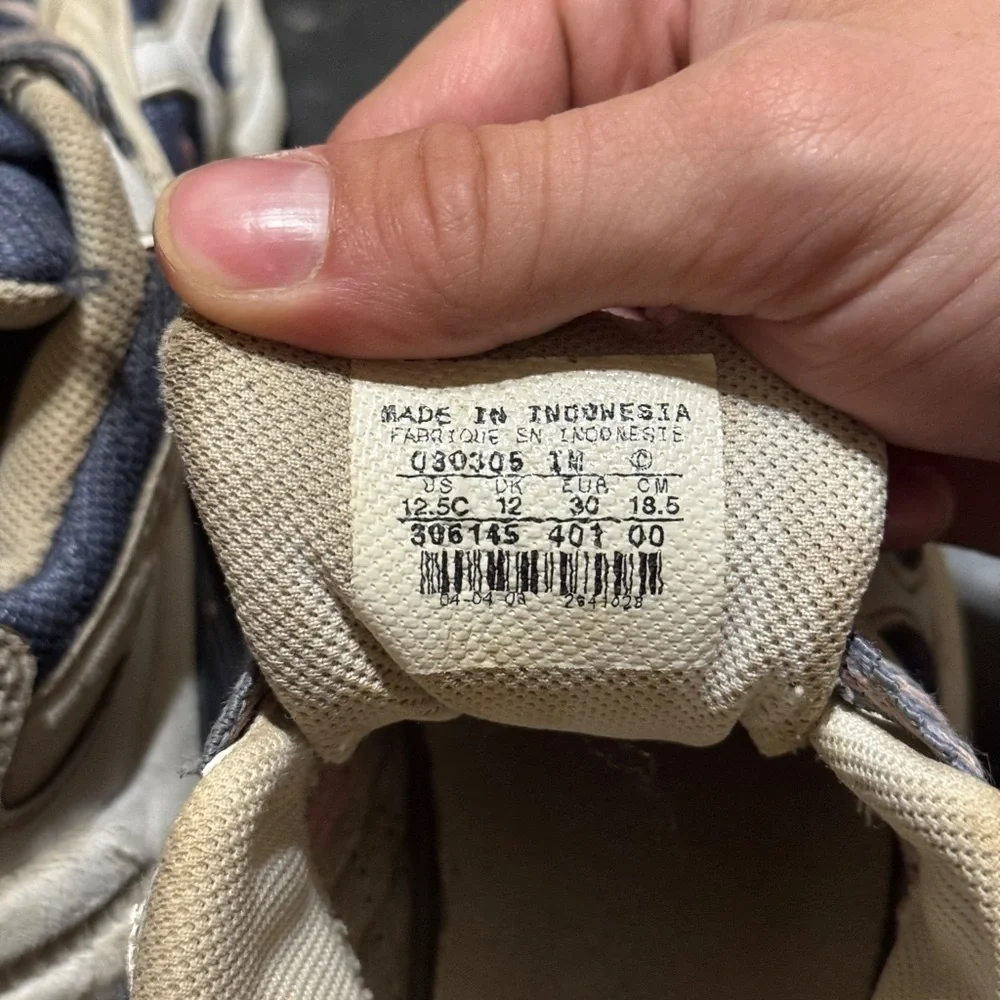 Vintage 90s Nike Retro Y2K Girls 12.5 Chunky Sneakers